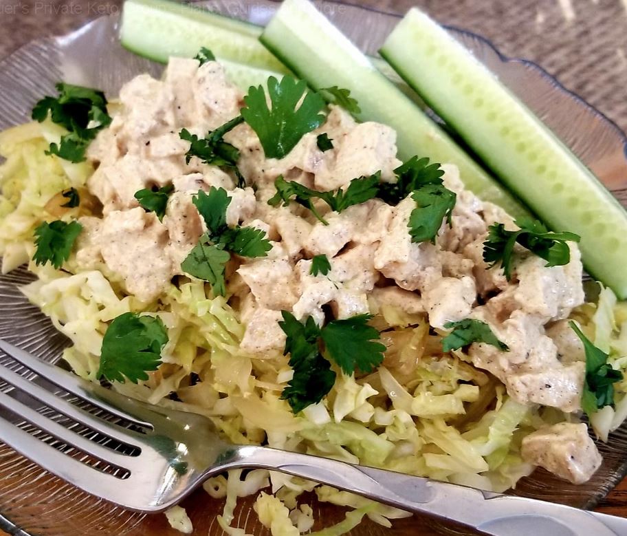 Kyllingesalat med spidskål